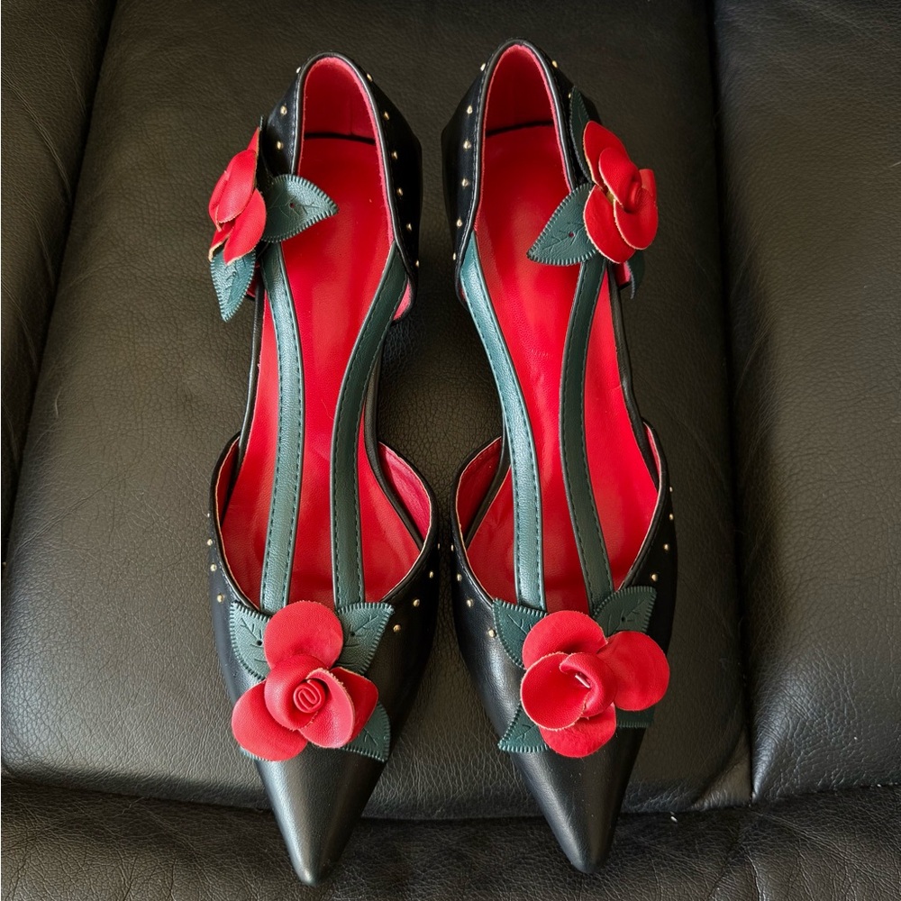 New Elegant Black and Red Floral Women's Shoes